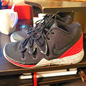Kyrie 5 PS size 1.5y
